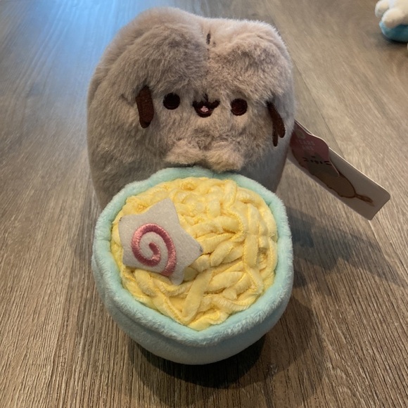 BNWT GUND Pusheen the Cat Plush 10th Anniversary Ramen 6 inch - Picture 4 of 7